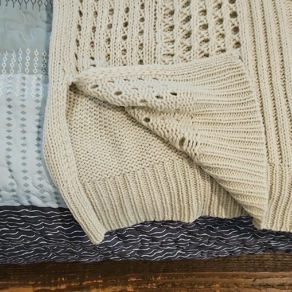 Cozy Cream Turtleneck Sweater - Picture 8 of 11